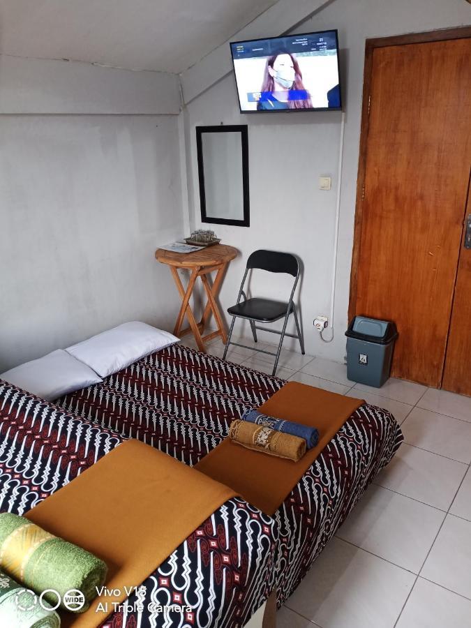 יוגיאקרטה Losmen Fadel Malioboro Jogja מראה חיצוני תמונה